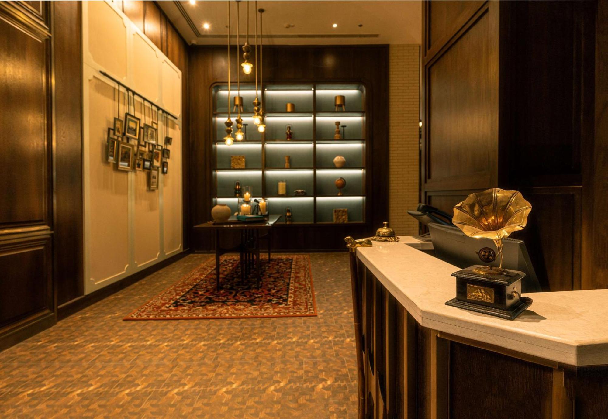 Radisson Blu Hotel & Spa, Nashik Exterior photo